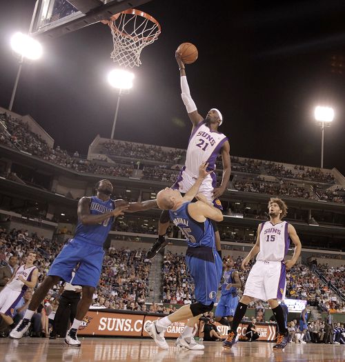 体育国足：郭田雨伤愈复出 全队32名球员全部参加合练